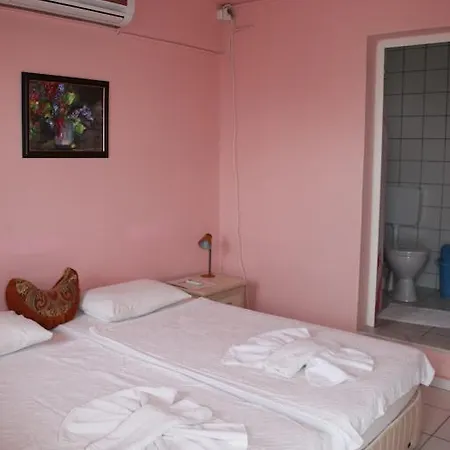 Domizil Lina Art Casa de hóspedes Guzelcamlı
